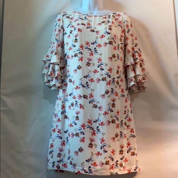 Chelsea & Violet Ruffled Sleeve Floral Dress - Picture 10 of 17